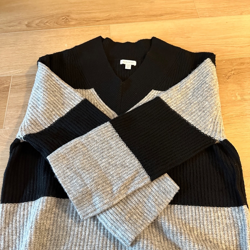Topshop - Knitted V Neck Sweater